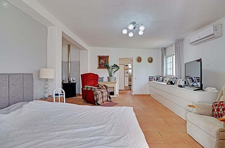 Vrijstaande woning in Santa Bárbara de Nexe