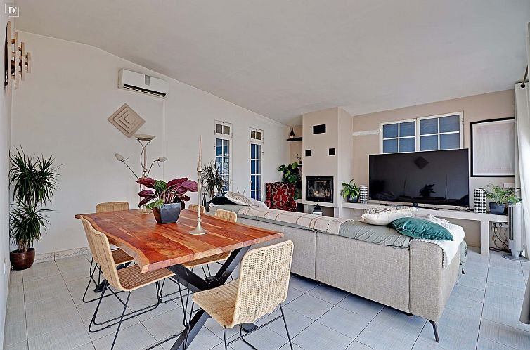 Vrijstaande woning in Santa Bárbara de Nexe