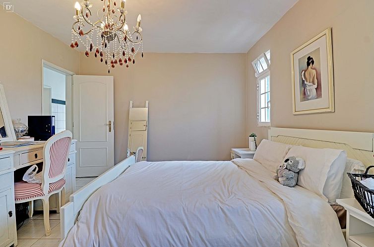 Vrijstaande woning in Santa Bárbara de Nexe