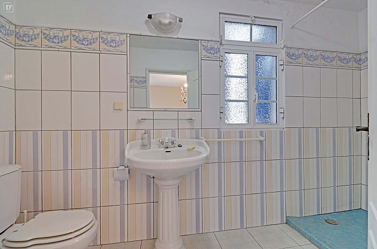 Vrijstaande woning in Santa Bárbara de Nexe