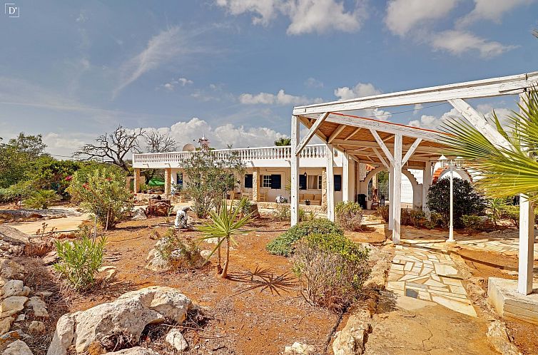 Vrijstaande woning in Santa Bárbara de Nexe