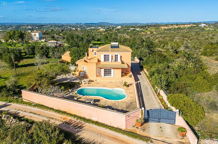 Vrijstaande woning in Alcantarilha E Pêra