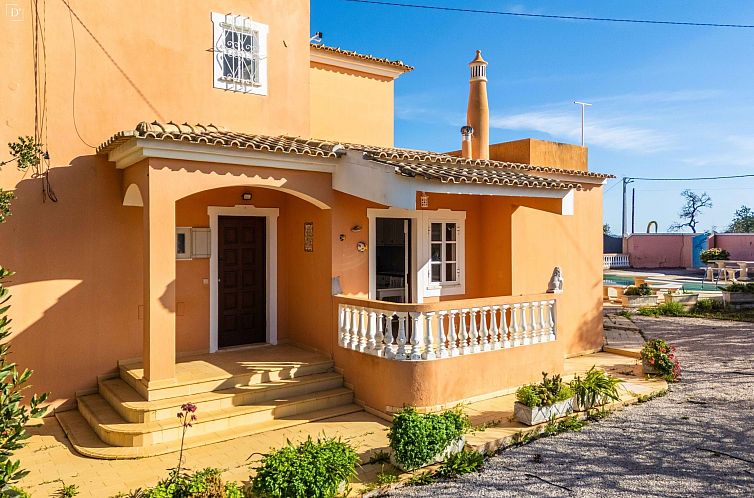 Vrijstaande woning in Alcantarilha E Pêra