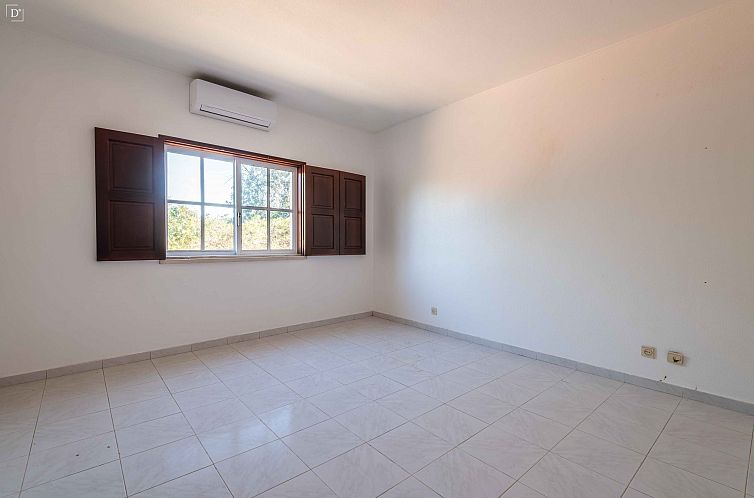 Vrijstaande woning in Alcantarilha E Pêra