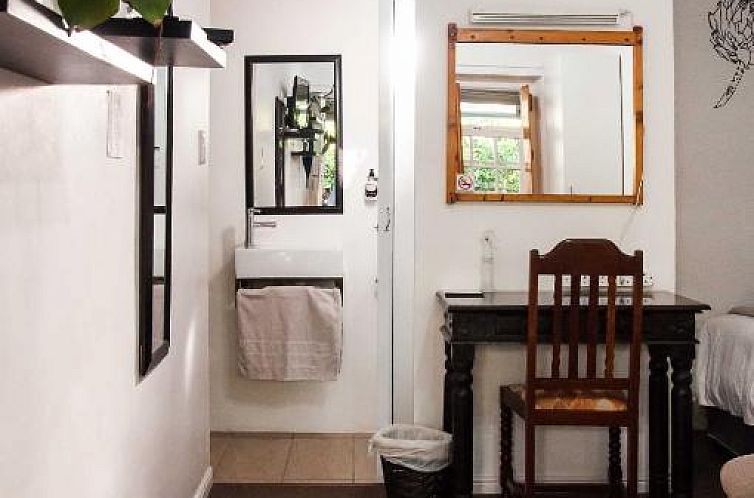 6 on Kloof Guest House