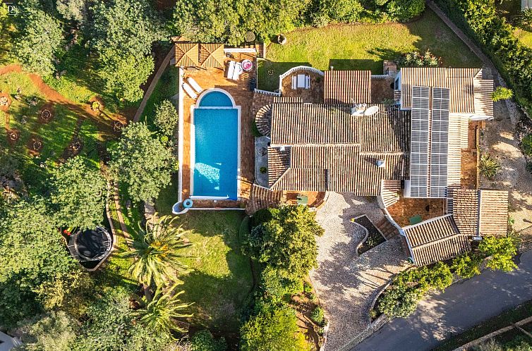 Vrijstaande woning in Alvor