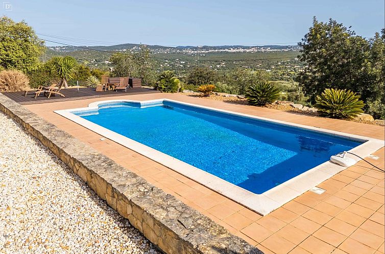 Vrijstaande woning in Estói