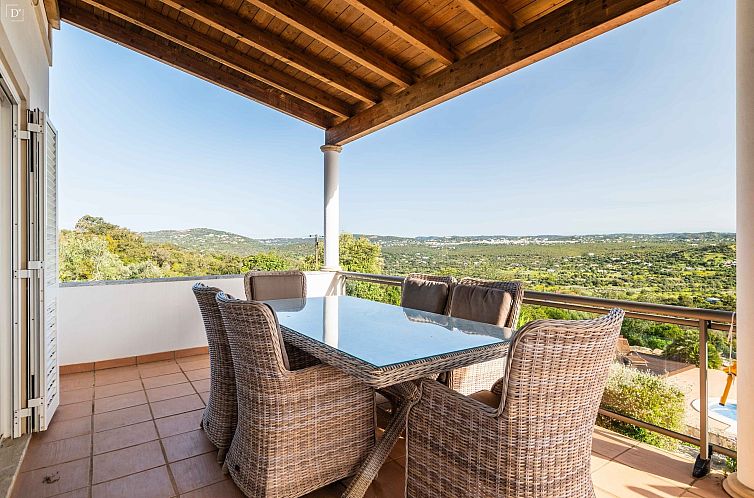 Vrijstaande woning in Estói