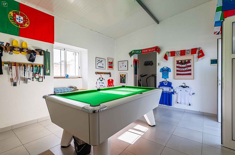 Vrijstaande woning in Estói