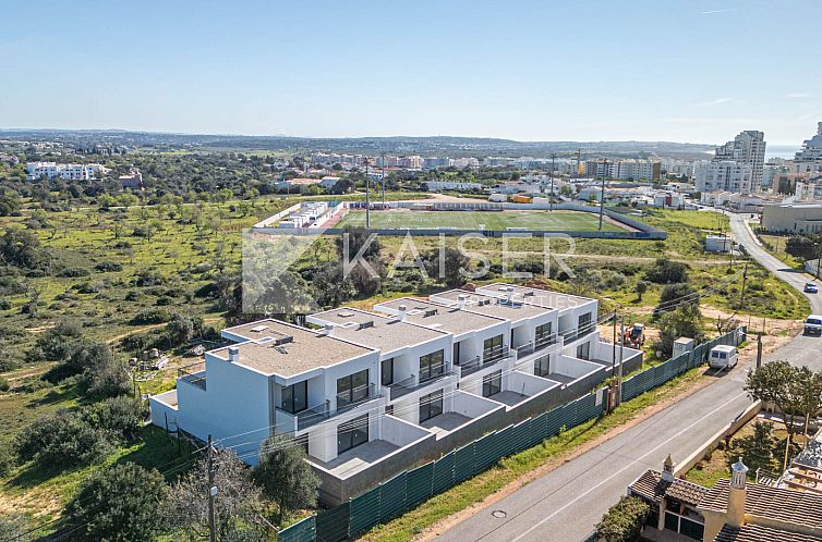 Geschakelde woning in Armação de Pêra