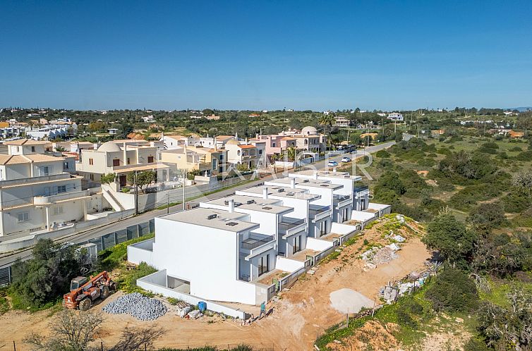 Geschakelde woning in Armação de Pêra