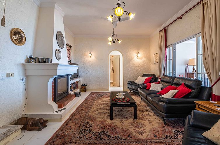 Vrijstaande woning in Estói