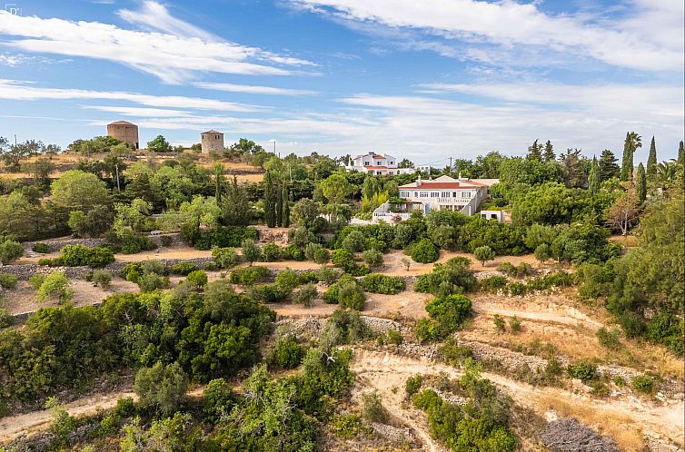 Vrijstaande woning in Estói