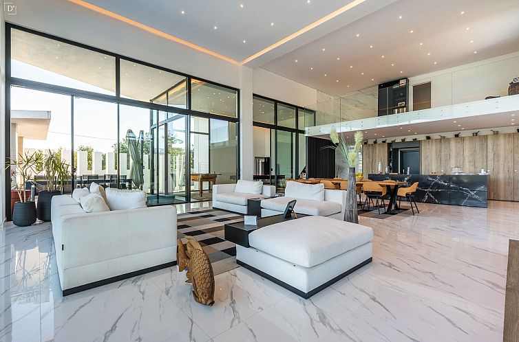 Vrijstaande woning in Estói