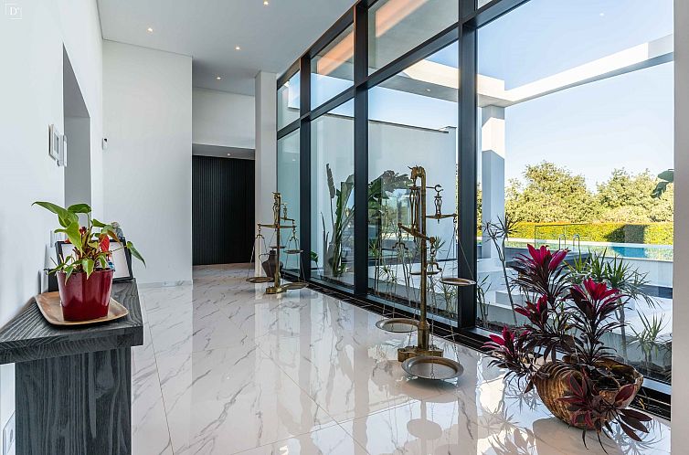Vrijstaande woning in Estói