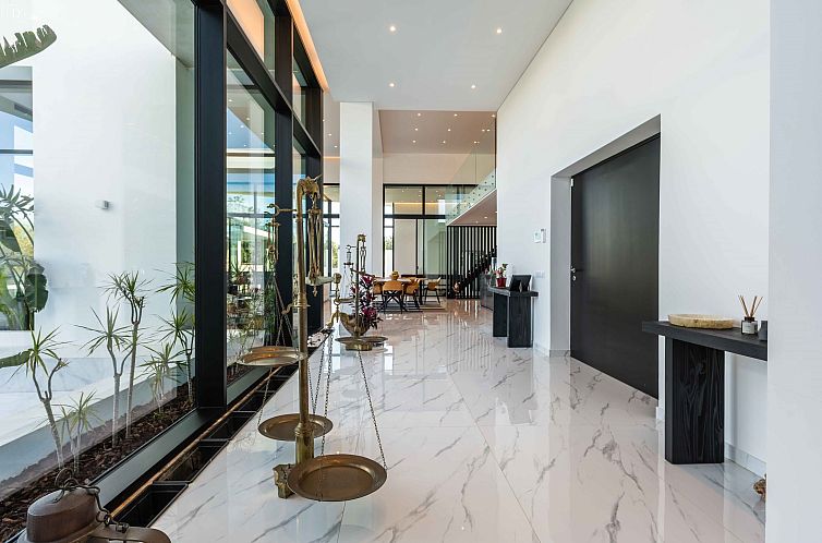 Vrijstaande woning in Estói