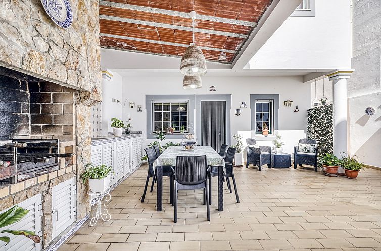 Vrijstaande woning in Olhão