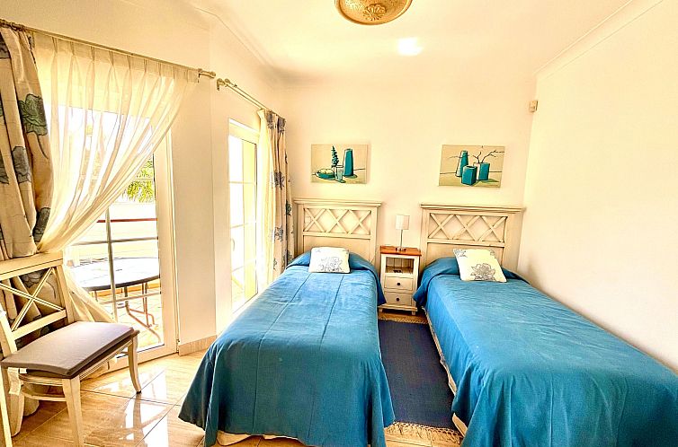 Vakantiehuis mit beheiztem Pool