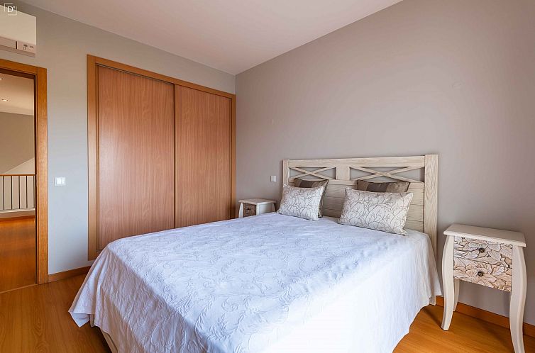 Vrijstaande woning in Mexilhoeira Grande