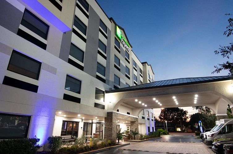 Holiday Inn Express and Suites Fort Lauderdale Airport West,