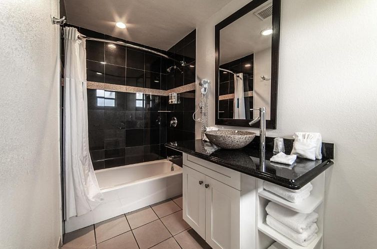 Everglades City Motel - Everglades Adventures Inn