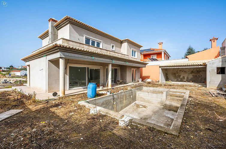 Vrijstaande woning in Santarém