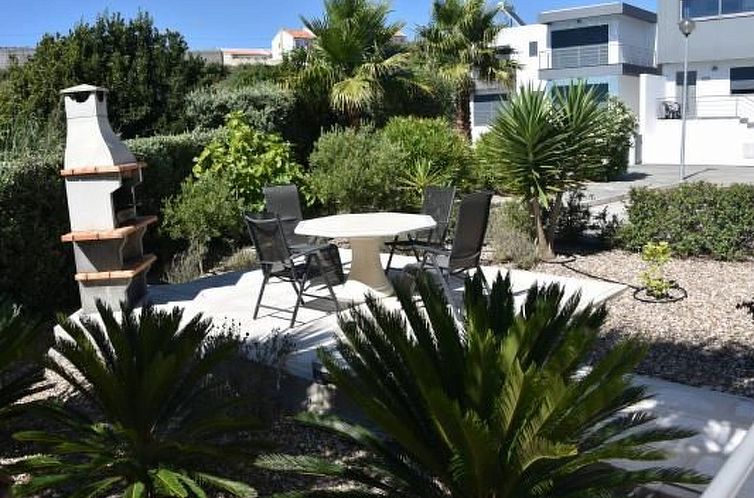 Vakantiehuis Moderne Villa mit privatem Pool und Meerblick