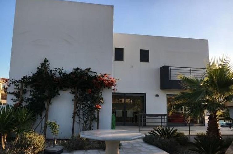 Vakantiehuis Moderne Villa mit privatem Pool und Meerblick