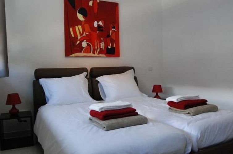 Vakantiehuis Moderne Villa mit privatem Pool und Meerblick