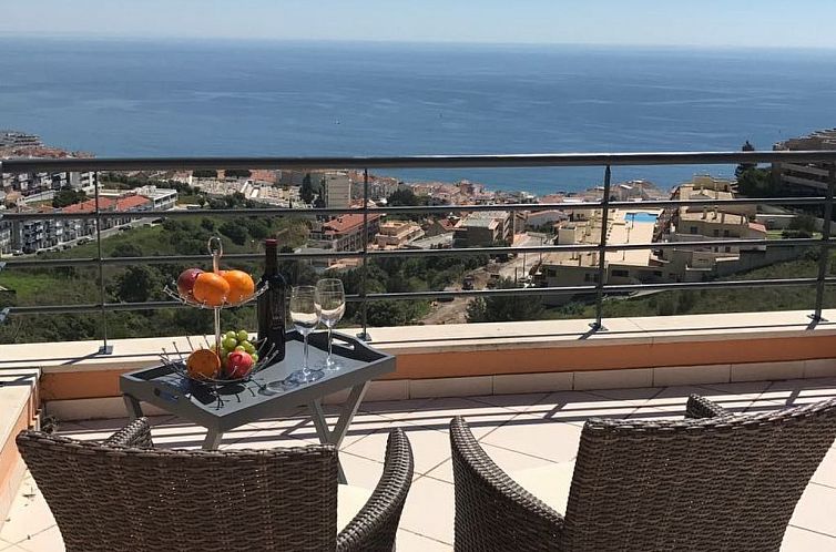 Vakantiehuis in Sesimbra mit Grill, Terrasse und Garten