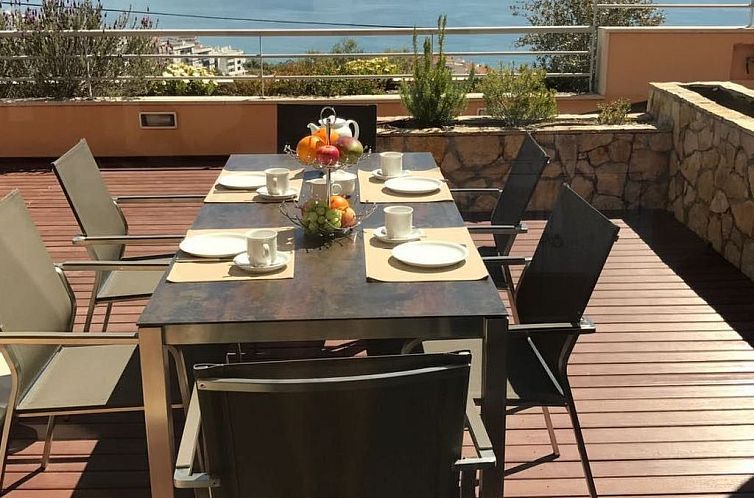 Vakantiehuis in Sesimbra mit Grill, Terrasse und Garten