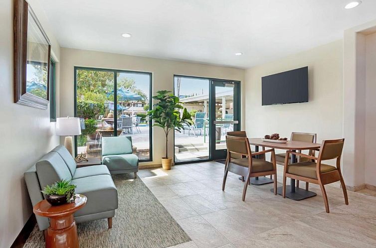 Best Western Plus Black Oak