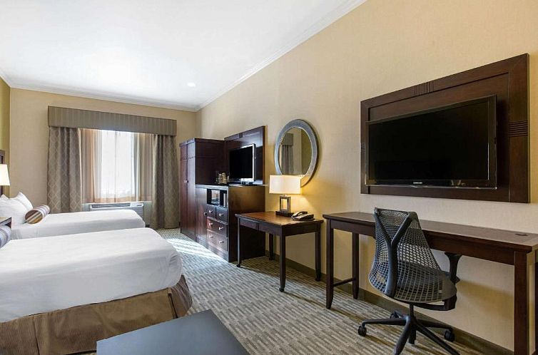 The Oaks Hotel & Suites, Ascend Hotel Collection