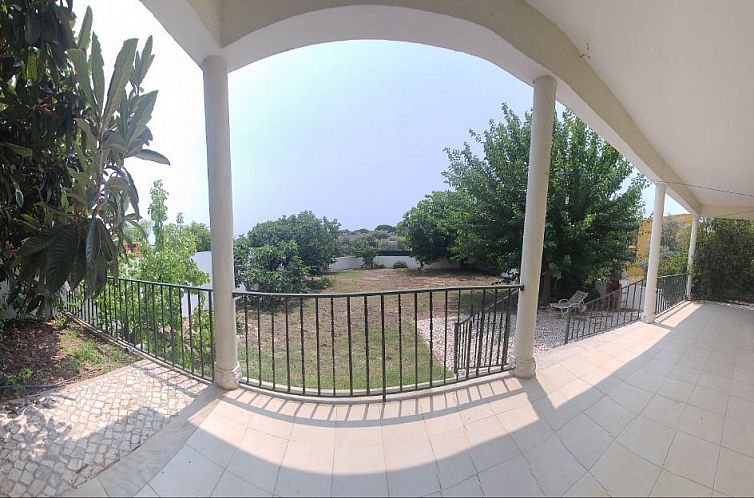 Vrijstaande woning in Setubal