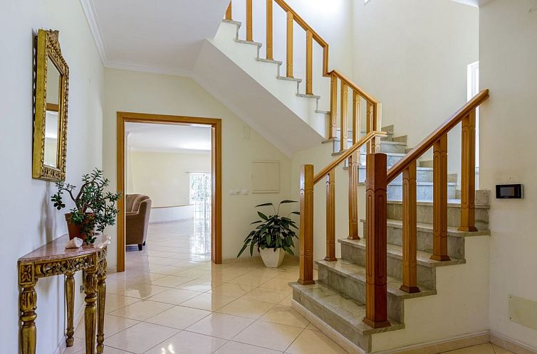 Vrijstaande woning in Setubal