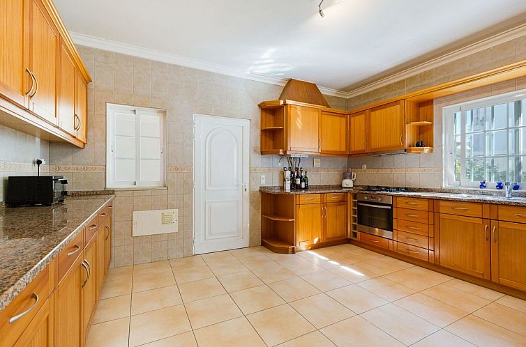 Vrijstaande woning in Setubal