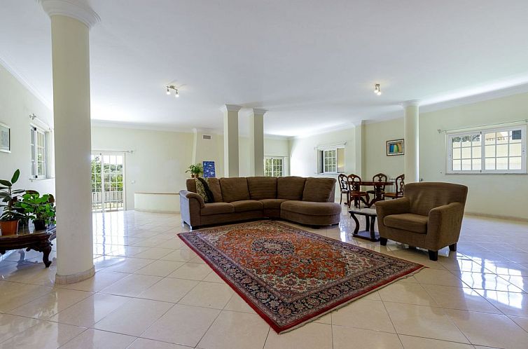 Vrijstaande woning in Setubal