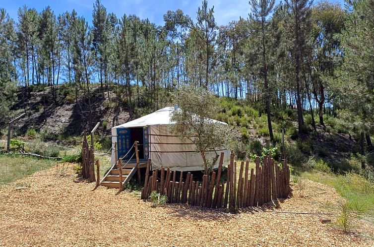 Entdecken Sie die Ruhe des Ferienhauses in Vale da Serta, das in der natuerlichen Schoenheit des Vale do Tejo, Portugal, liegt.