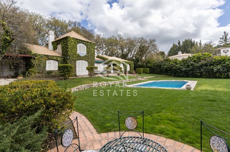 Vrijstaande woning in Milharado