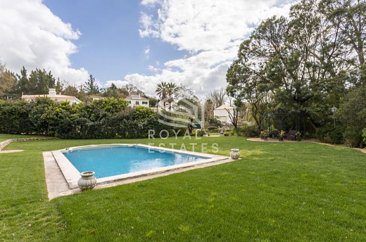 Vrijstaande woning in Milharado