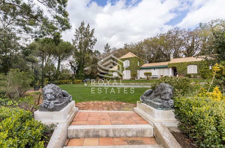 Vrijstaande woning in Milharado