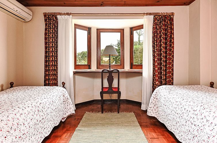 Vakantiehuis Haus in Colares mit privatem Pool