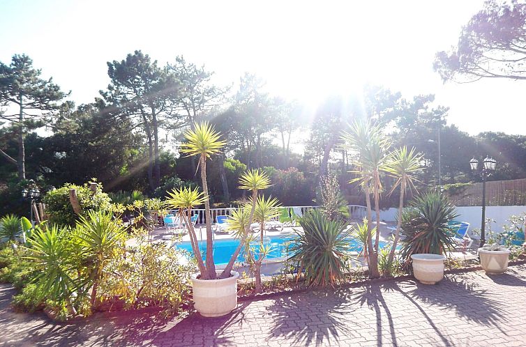 Vakantiehuis Schönes Ferienhaus in Colares mit Privatem Poo