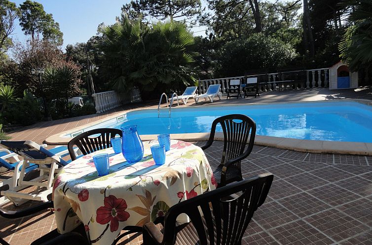 Vakantiehuis Schönes Ferienhaus in Colares mit Privatem Poo