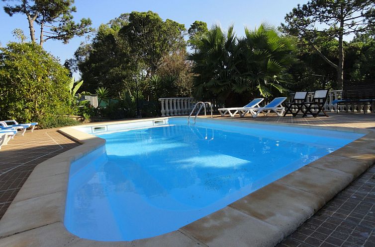 Vakantiehuis Schönes Ferienhaus in Colares mit Privatem Poo