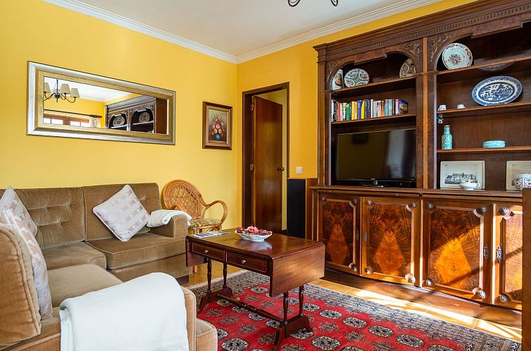 Vakantiehuis Schönes Ferienhaus in Colares mit Privatem Poo
