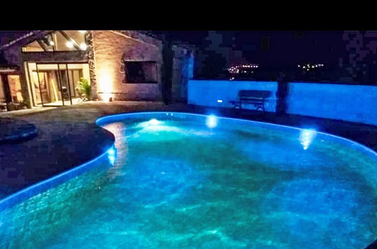 Vakantiehuis Windmill, Private Saltwater Pool