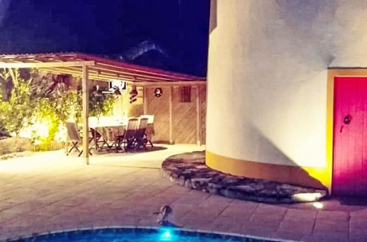 Vakantiehuis Windmill, Private Saltwater Pool