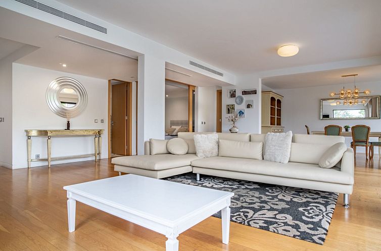 Vakantiehuis Ferienvilla "Gold Villa" mit eigenem Pool