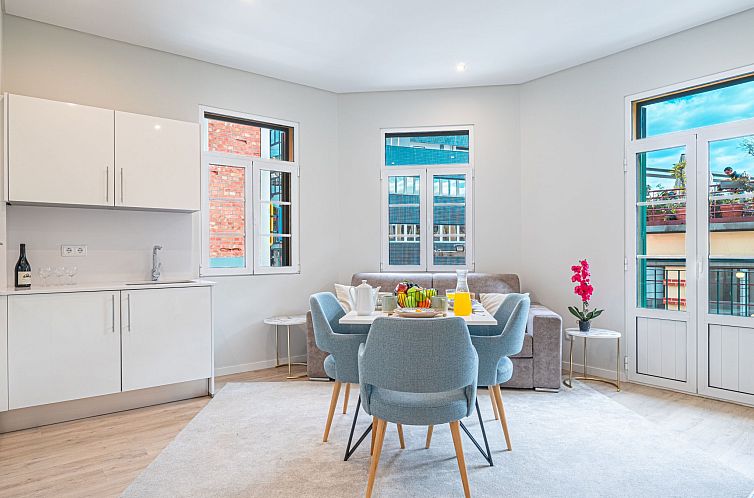 Appartement mit Balkon